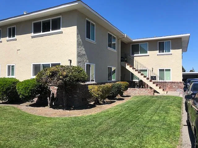 2 bed, 800 sqft, $2,895 — Photo 1