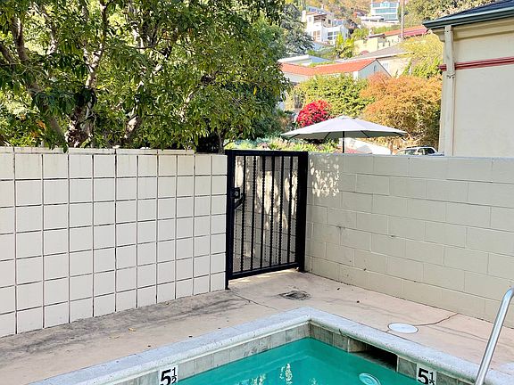 2nd image of 7777 Hollywood Blvd APT 205