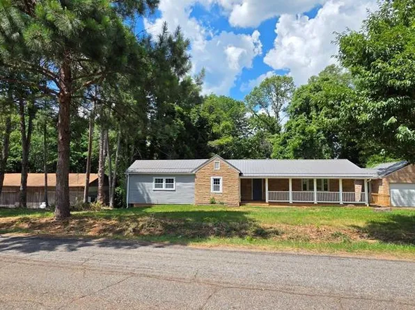 1702 Wagon Trail Rd, Ridgeway, VA 24148