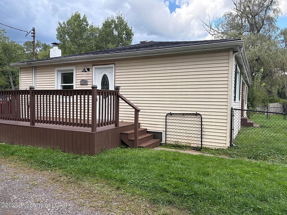 1st image of 1048 Lower Demunds Rd