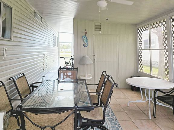 5th image of 154 Sanibel St