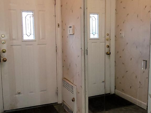 3rd image of 1717 E 28th St