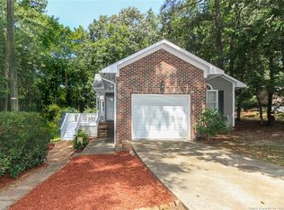 950 Rancho Dr, Fayetteville, NC 28303