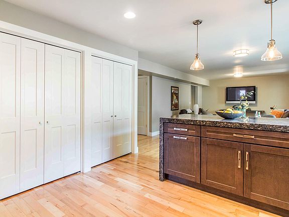 4th image of 8769 S Grand Oak Dr