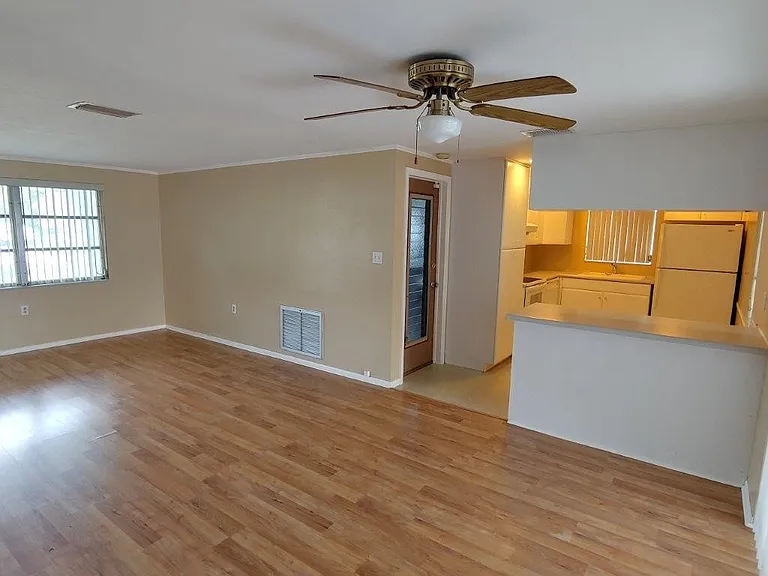 3615 Harvard Dr — Photo 3