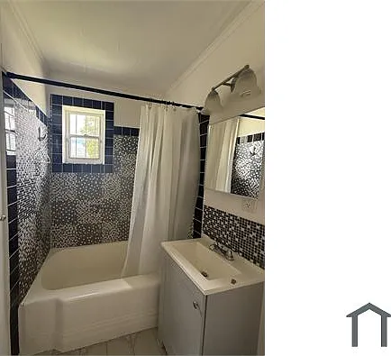 865 W 3rd St — Photo 10
