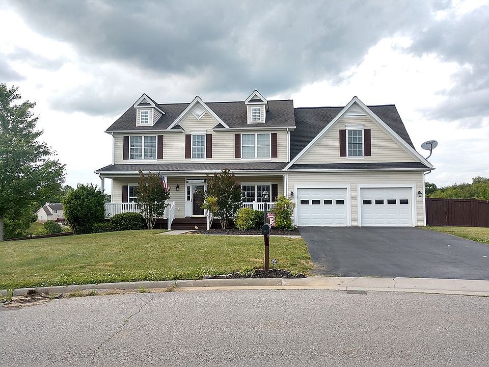 1st image of 210 Citrine Ct