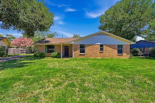 2506 Glen Ct Photo 1