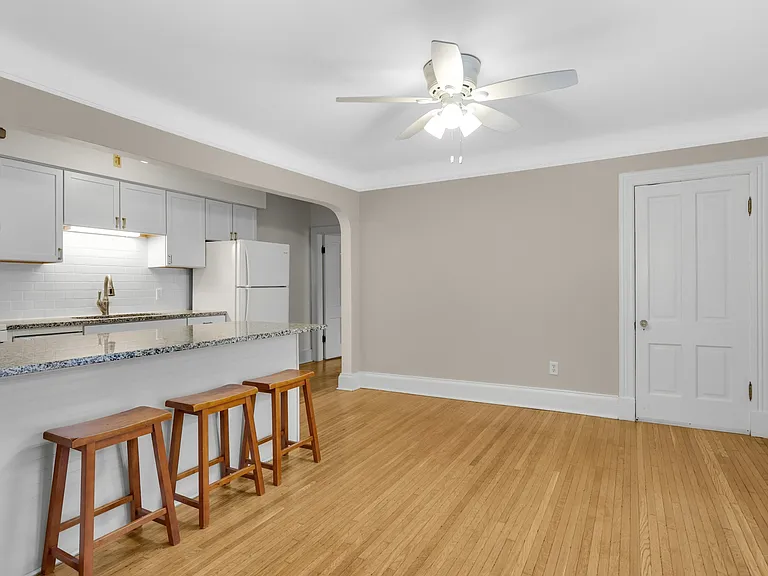 1889 Carroll Ave #3 — Photo 9