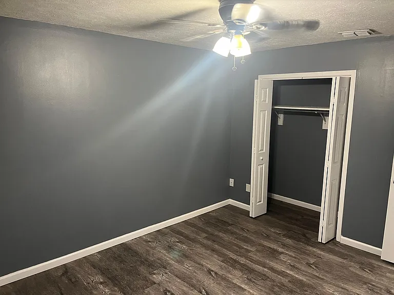 1417 Kraft Ave — Photo 18