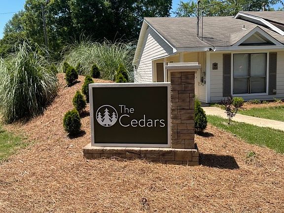 2nd image of 111 Cedar Ct