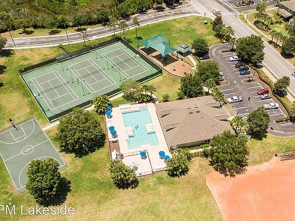5th image of 9318 Marsh Oaks Ct