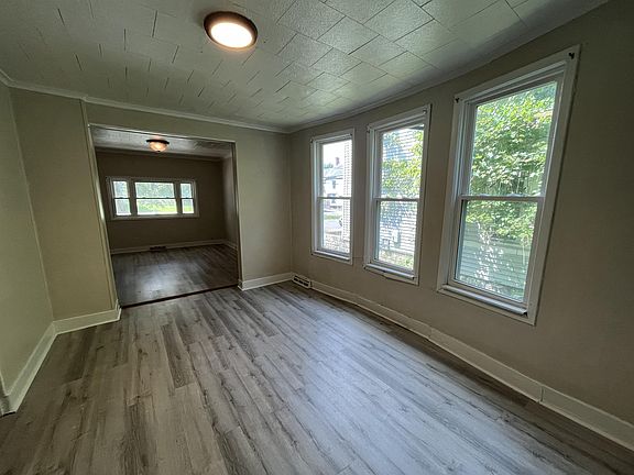 4th image of 499 W Avenue Frst #1