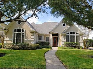 8713 Wyndham Village Dr, Jersey Village, TX 77040