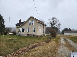 683 Hickory Island Rd, Standish, MI 48658