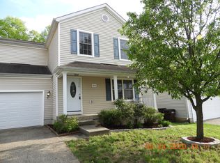 10118 Winding River Way, Louisville, KY 40229