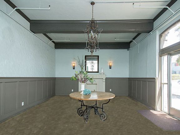 3rd image of 839 S Saint Andrews Pl #202