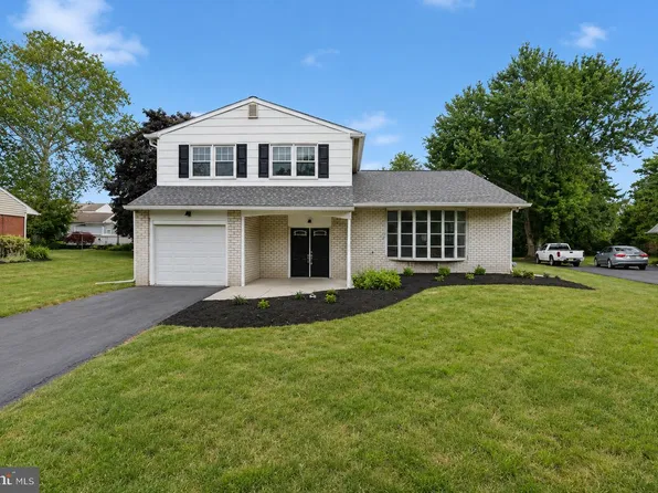2910 Henley Rd, Plymouth Meeting, PA 19462
