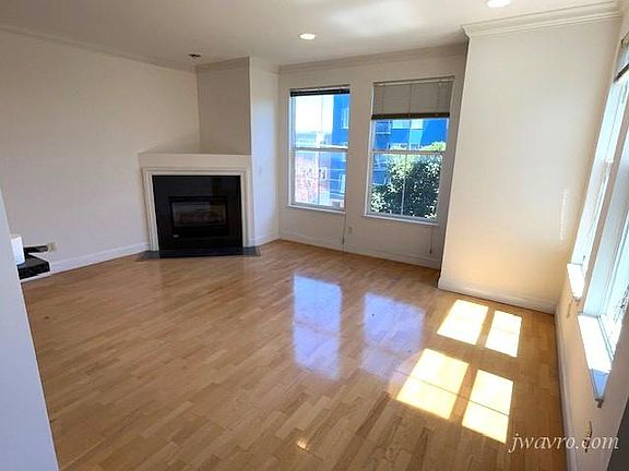 2nd image of 1418 S Van Ness Ave