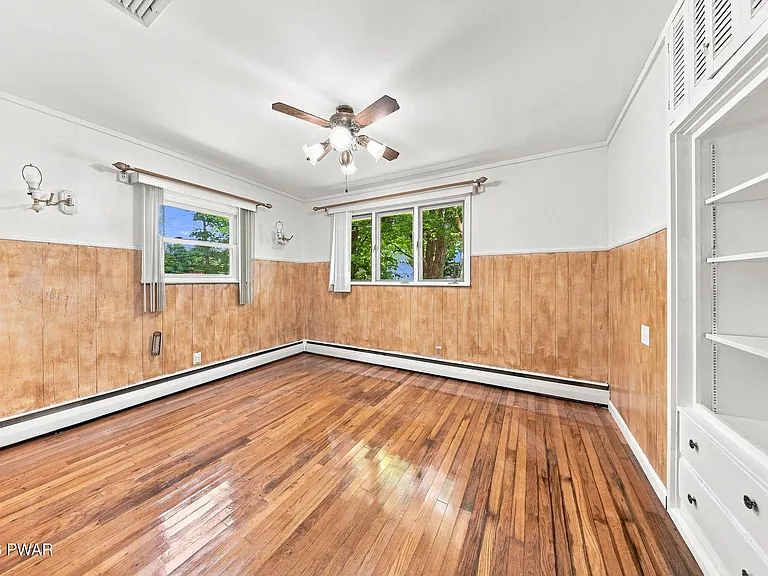1055 Blue Ridge Ave — Photo 17