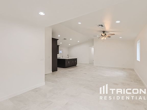 3rd image of 2748 E Pueblo Ave