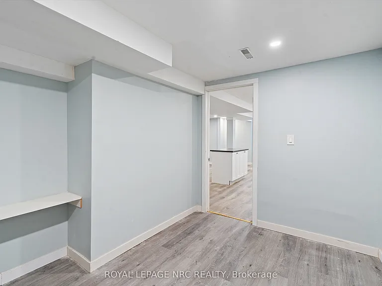 51 Jacobson Ave #LOWER — Photo 15