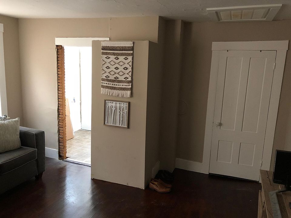 1st image of 20 Kinsley St
