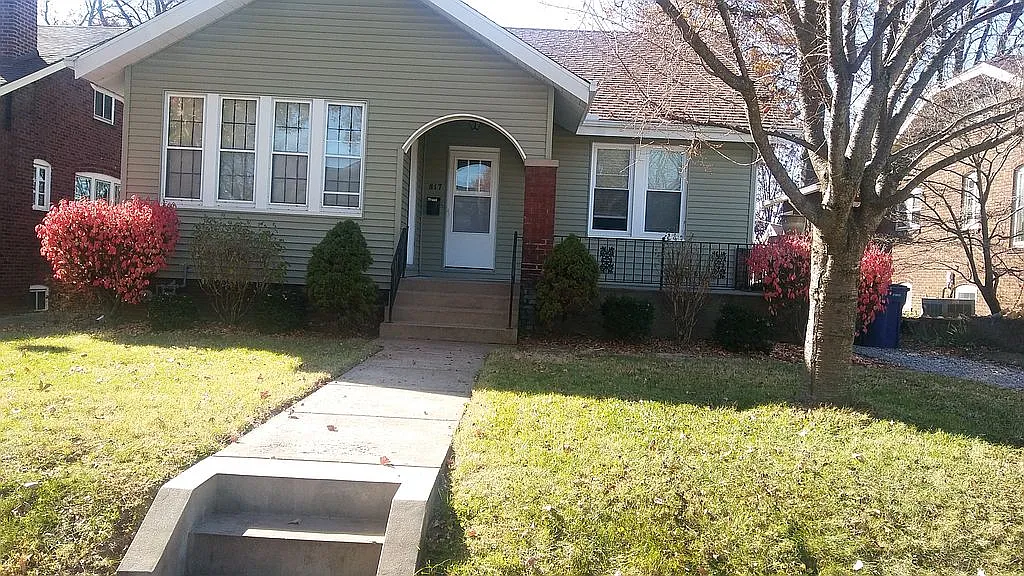 817 Forest Ave photo 1