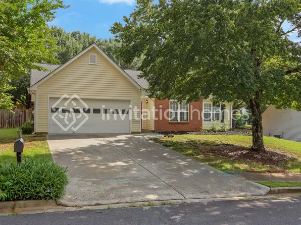 370 Telford Dr, Sugar Hill, GA 30518