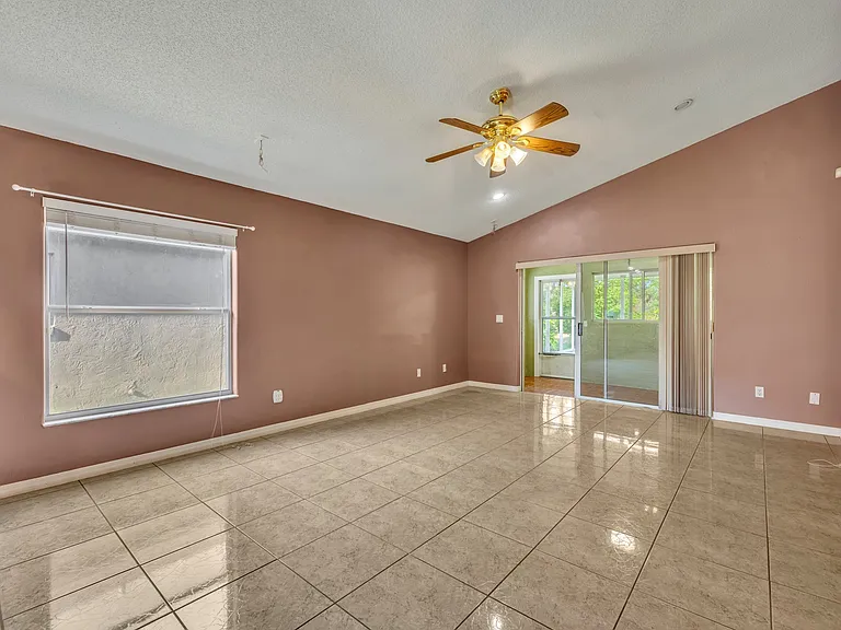 3136 Crystal Creek Blvd — Photo 21