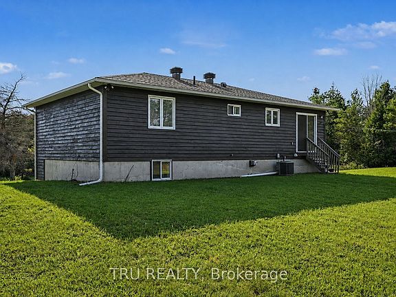 2nd image of 445 Bolton Rd