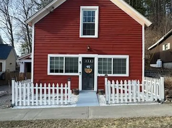 5 Church Street, Lake Luzerne, NY 12846