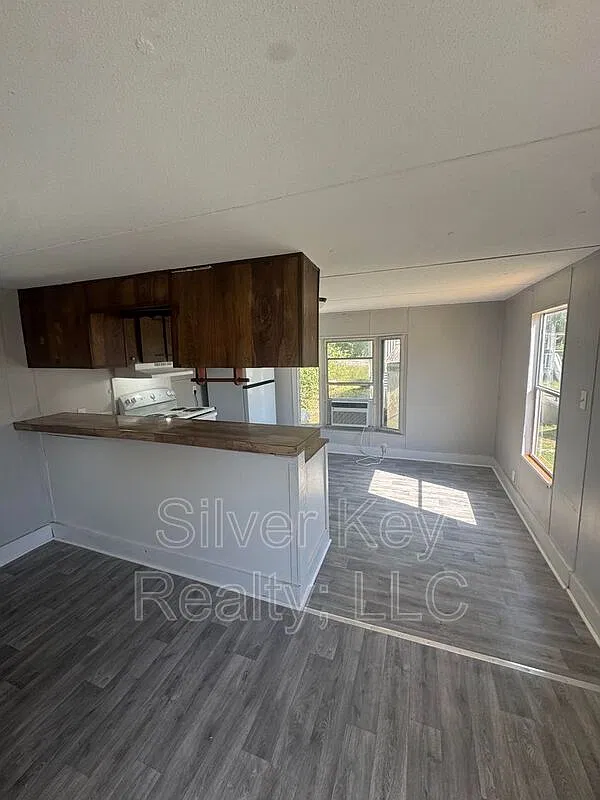 535 Old Mine Rd — Photo 4