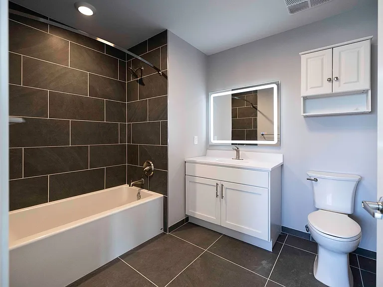Titan Union Luxury Apartments — Photo 18
