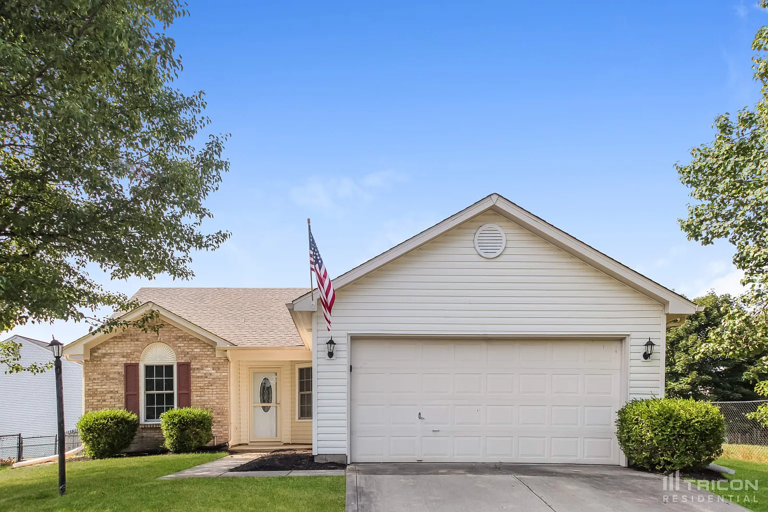 279 Lockerbie Ln photo 1