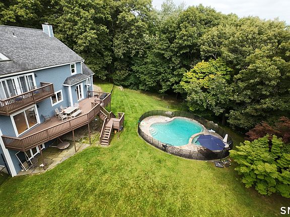 4th image of 46 Bloomer Road