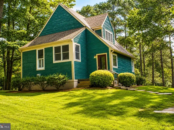 1111 Old Salem Rd, Irvington, VA 22480