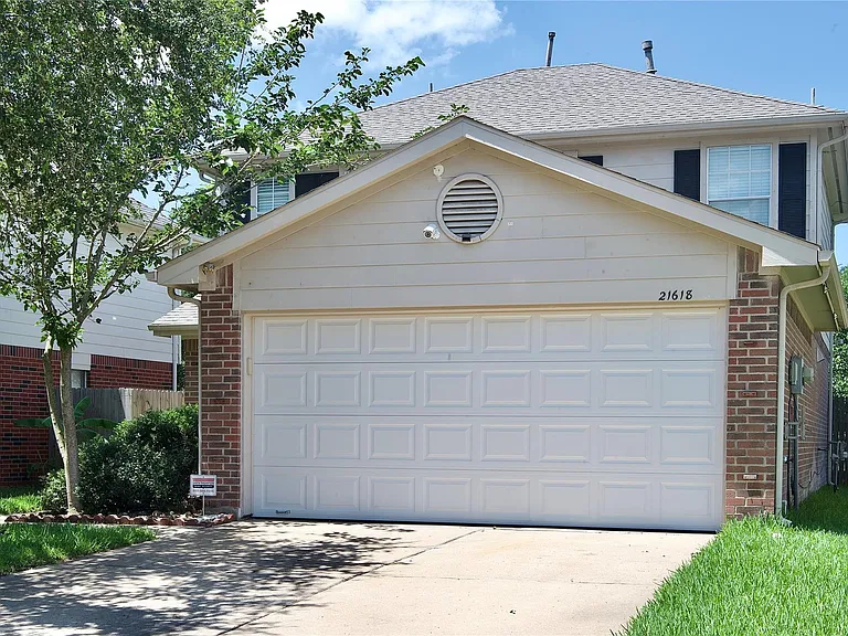 21618 Misty Fall Ln — Photo 1