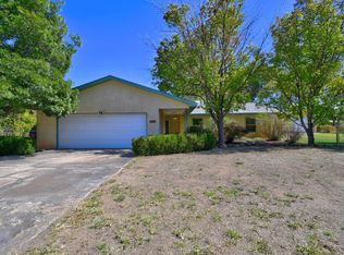 1855 Murray Loop, Bosque Farms, NM 87068