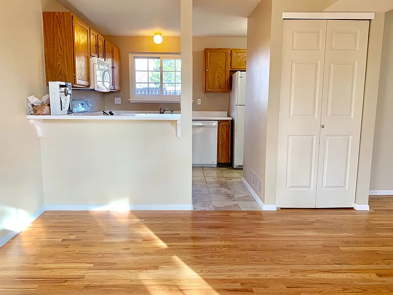 543 W Sycamore Cir — Photo 9