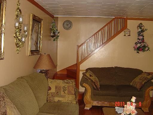 2nd image of 10123 W Lyndale Ave