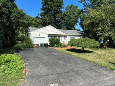 94 Arlington Road, Ronkonkoma, NY, 11779