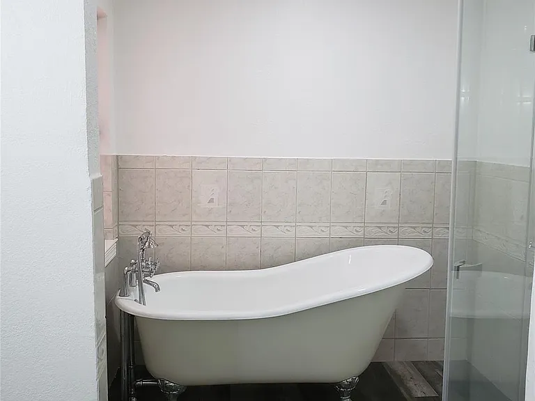 703 Meadow Creek Dr — Photo 24