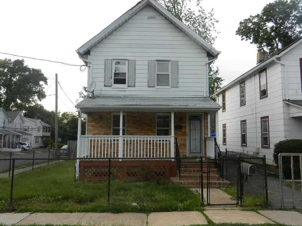 23 Marcy St photo 1
