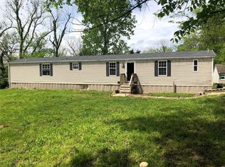 12 South Dr, Villa Ridge, MO 63089