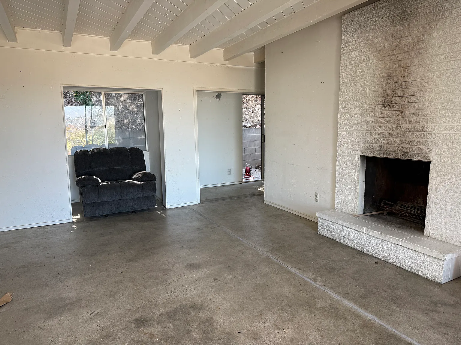 3 bed, 1990 sqft, $4,200 — Photo 3