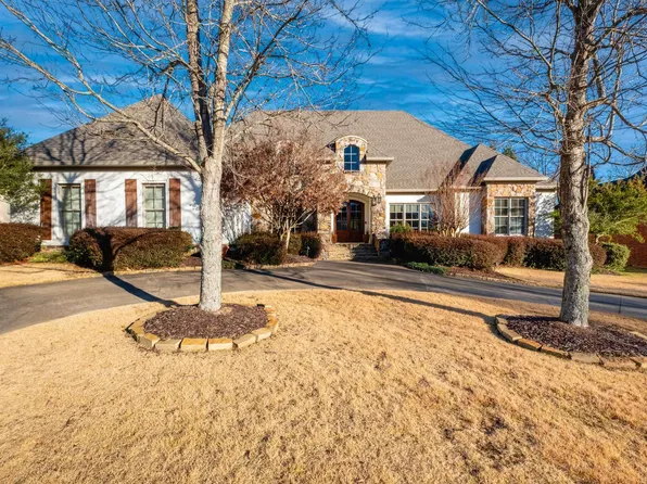 107 Deauville Dr, Little Rock, AR 72223