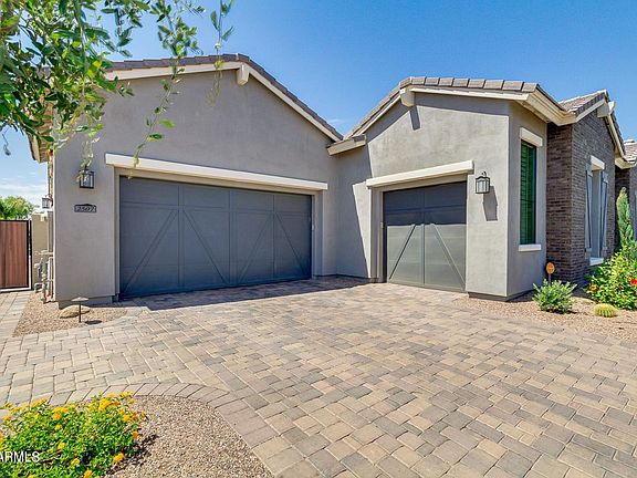 5th image of 2507 E Vallejo Dr