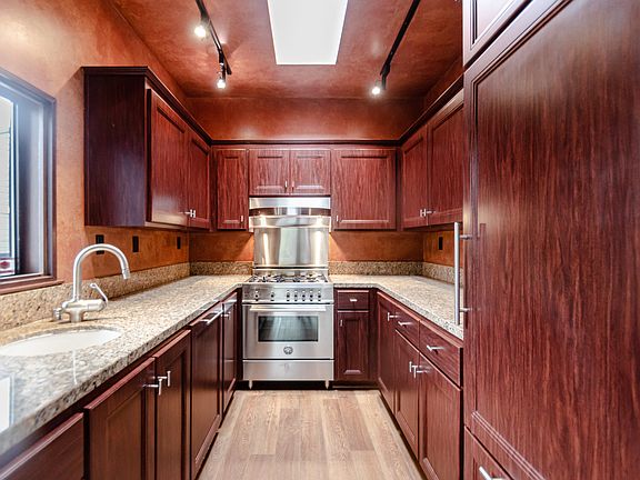 2nd image of 1470 Golden Gate Ave APT 6