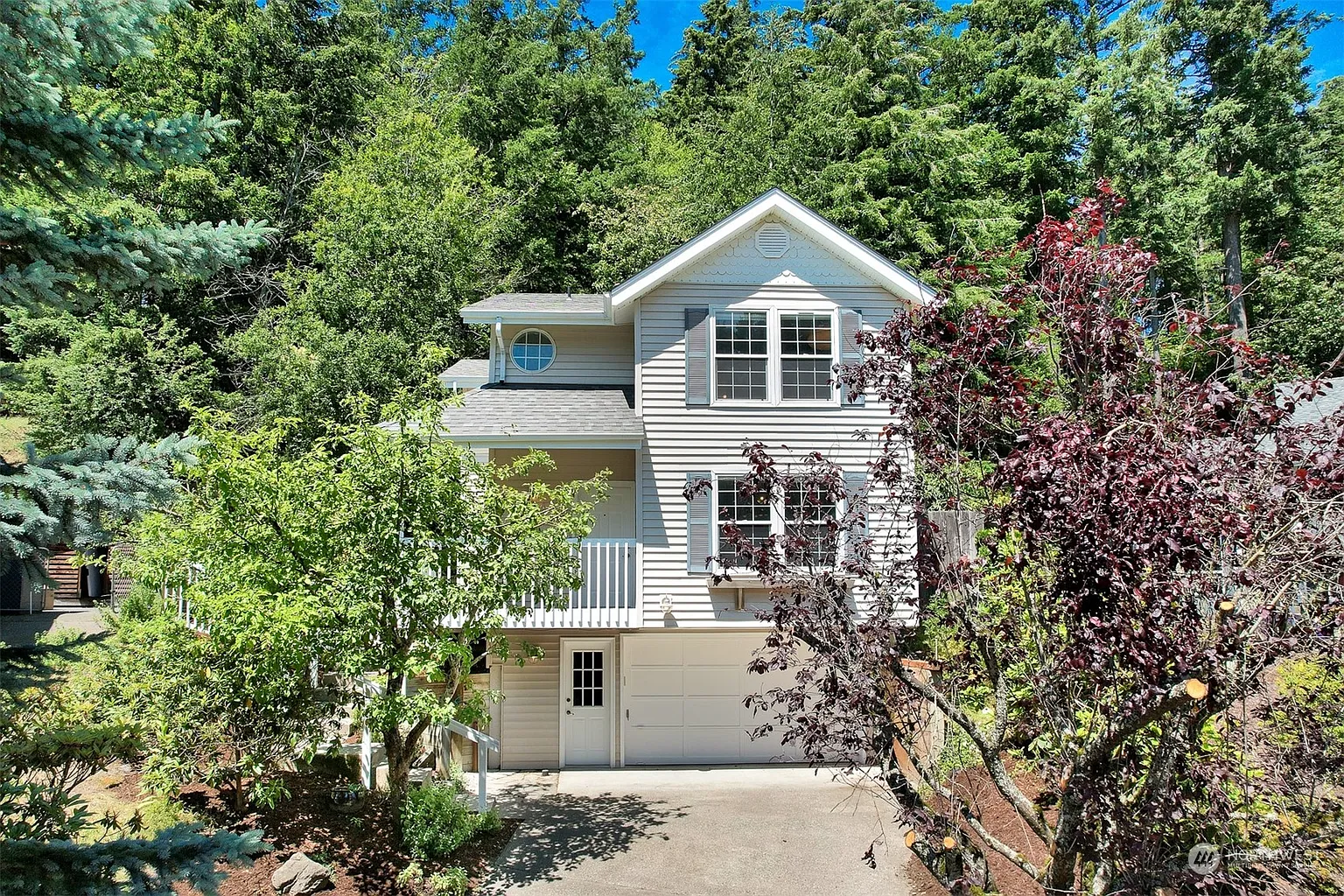 304 Willow Court N photo 1